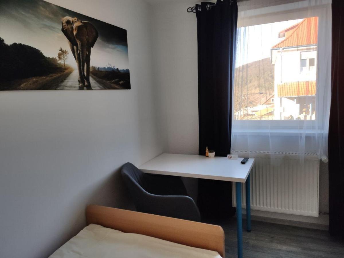 Habichtswald Pension Doernberg מראה חיצוני תמונה